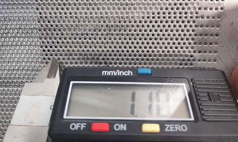 鐵板微孔沖孔網產品展示